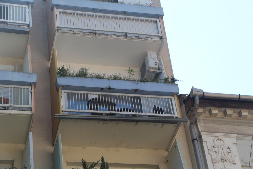 Verona Apartman Szeged Ngoại thất bức ảnh
