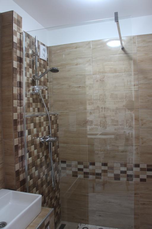 Verona Apartman Szeged Ngoại thất bức ảnh