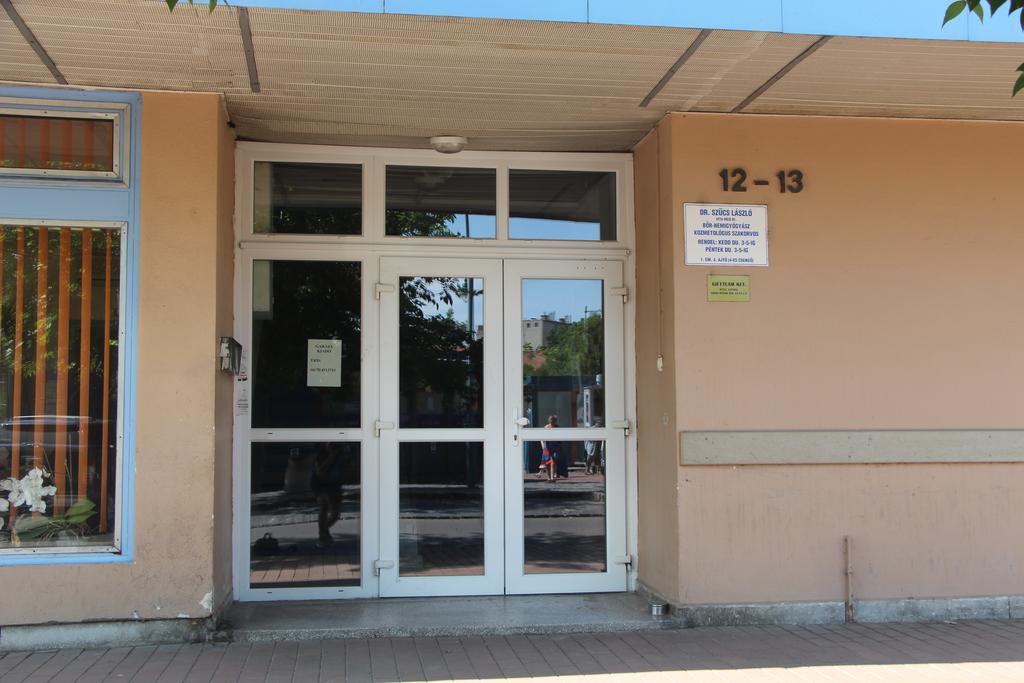 Verona Apartman Szeged Ngoại thất bức ảnh
